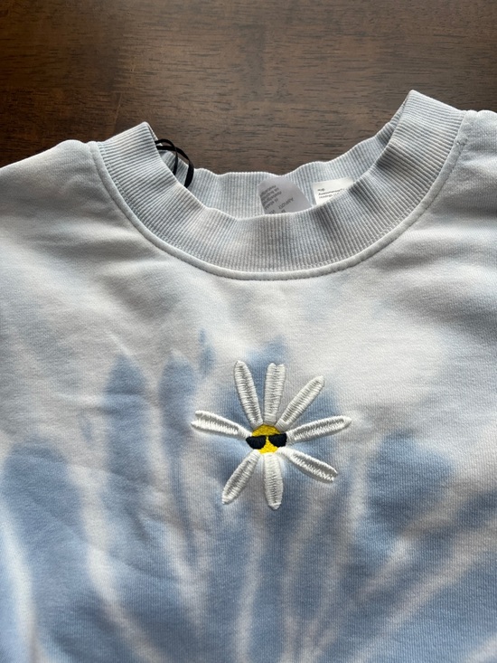 H&M Sweaters - H&M-Netflix Women's Tie dyed Daisy Sweatshirt To all the boys I've loved before